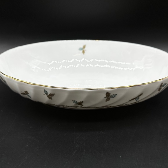 Tuscan Nanette Oval Serving Bowl Bone China England - Picture 1 of 5